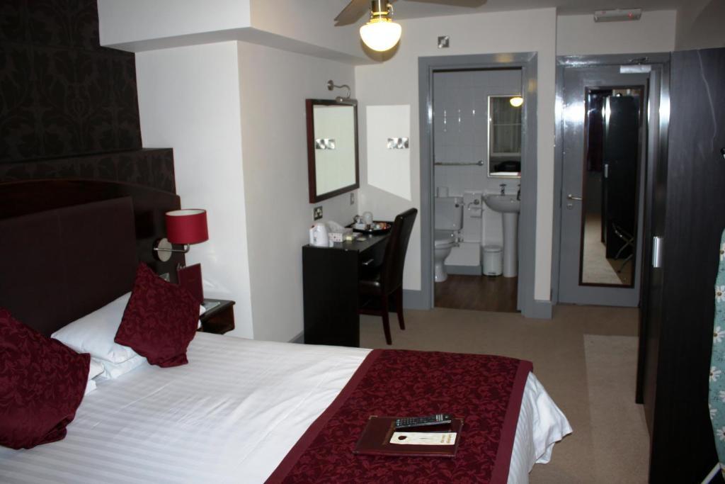 The Cathedral Hotel Salisbury Bilik gambar